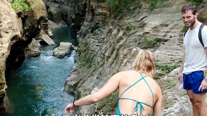 Beautiful woman stranded at sea for 41 days miraculously survives