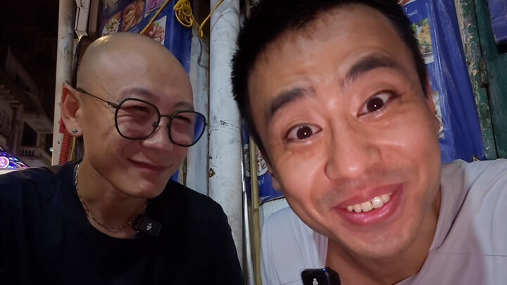 Tối cùng bạn bè đi ăn đêm ở Việt Nam