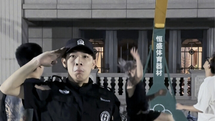 《保安球霸》保安居然带头霸小区篮球场！保安居然是球王！