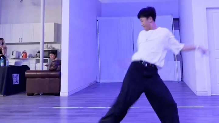 Oh! This damn bitch! It sprained my waist!