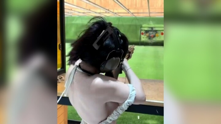 “Tôi sẽ dùng 8 giây để khiến bạn phải thốt lên: Chết tiệt...”