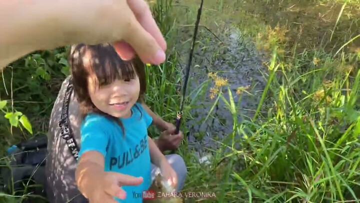 Mancing ikan bareng keluarga kecil ku🐟