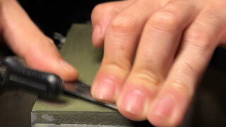 Melon-cutting platform