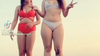 maenya  kepantai aja🌊🌊