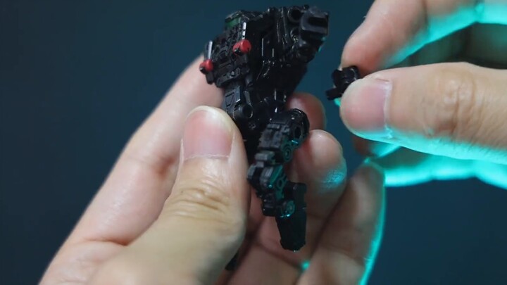 How exquisite is this combined toy that is smaller than your palm! Diaclone DA32 Sky Maneuver Enhanc