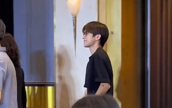 عضو لجنة تحكيم فئة المواهب الآسيوية الجديدة في جائزة الجوهرة الذهبية بمهرجان شنغهاي السينمائي، يي يا