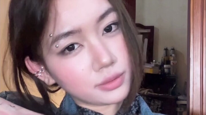 When I Ditched “Babyface Aesthetics” and Started “Men’s Makeup, Feminine Look”…