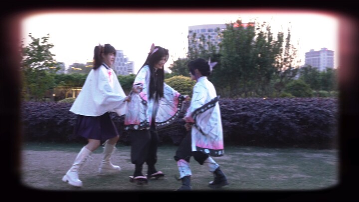 A family should always be together | The Three Sisters of the Butterfly House – Demon Slayer Cosplay