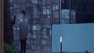 Gái xinh đi uống r.ượu với zai mà bị phụ huynh bắt được thế này thì...