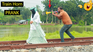 อัพเดท Viral Train Horn Prank 2021 สุดยอดของ Train Horn Prank Reaction ต่อสาธารณะ