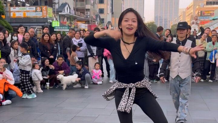 B-boy masters and a beautiful girl put on a street performance that left everyone in awe!