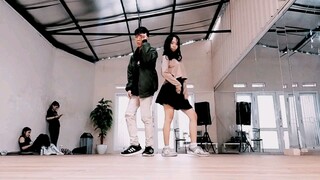 Soobin & Arin - "Run Away" dance cover practice ver. (Part 2) by Mellmelody & Ridwan