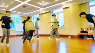 『 时代少年团』稳重家长组，这就是张哥入不了家长组的原因！