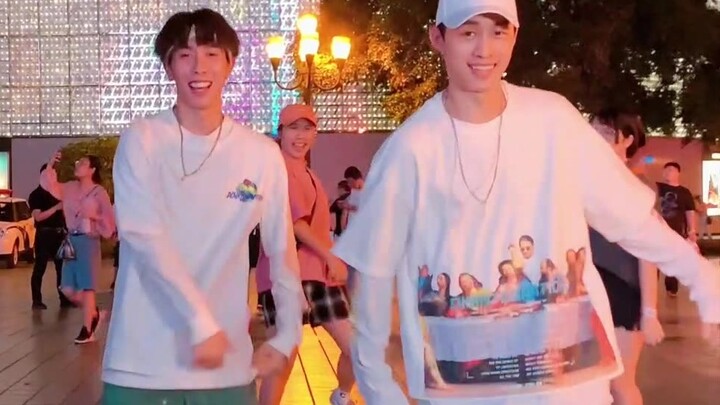 มีวงบอยแบนด์ที่คุณติดตามบ้างไหม? ตามหามาหลายปี.