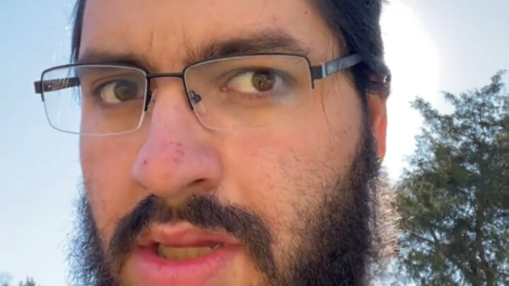 When nearsighted people wear glasses for the first time!!