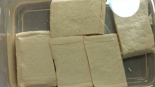 cách để đậu hủ trắng được cả tuần. không đen không vàng.