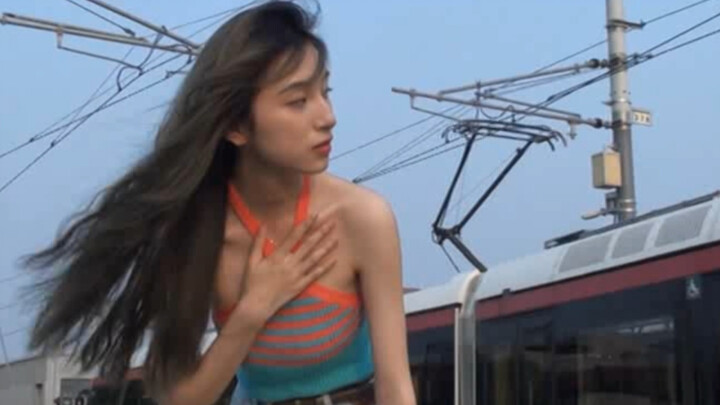 360P | The Sparrows Outside the Window Chatter Away on the Power Pole