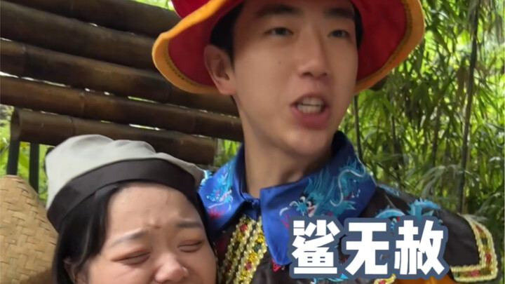 “Bà Chúa Xám” mặc áo Chelsea đã xuất hiện!