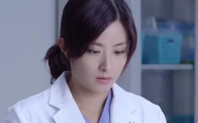 Những y bác sĩ sợ bị bệnh nhân lây nhiễm thì không cần khoác lên mình chiếc áo choàng thiên thần.