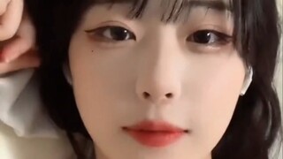 คำจำกัดความของหญิงสาว