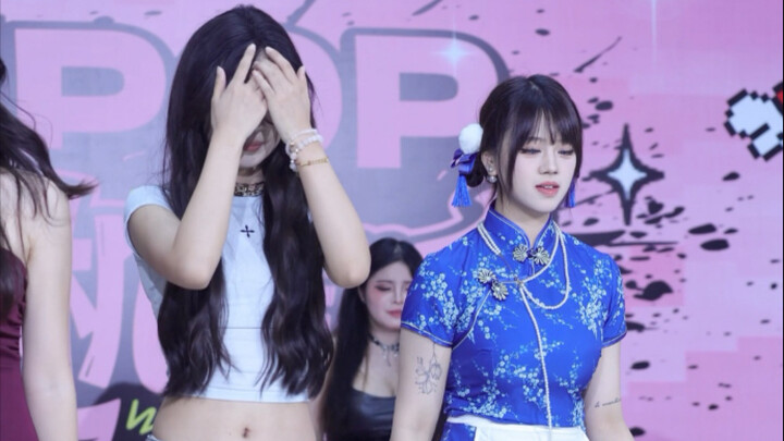 上下全身版随舞又是谁在催 这么美的女人有两个