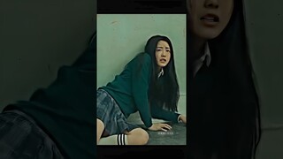 At first Namra was bitten by Gwi Nam🧟#allofusaredead #kdrama #koreandrama #kdramaedit #fyp  #shorts