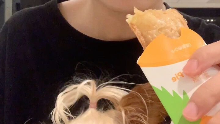 McDonald's trộn cay shakeshake