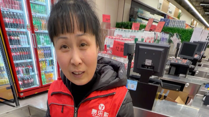 Challenge: Buying random stuff and paying with fake money