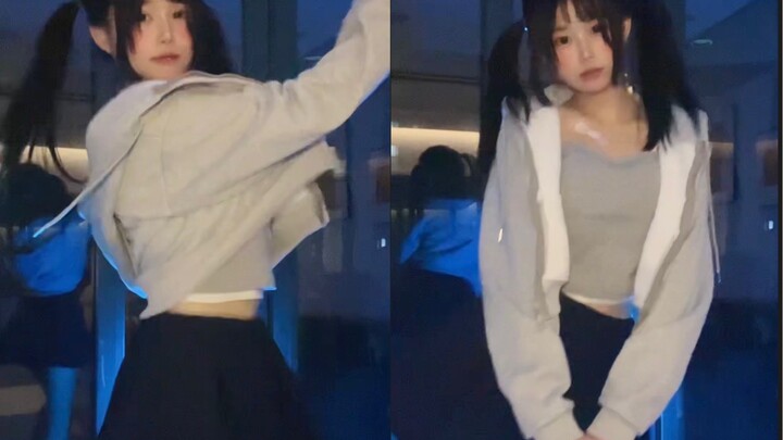 หุ่นดี สะบัดออกมา