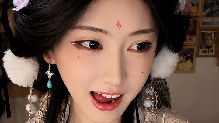 Happy Yuanyuan | Fluffy Fox Ears in an Elegant Ancient-Style Dance