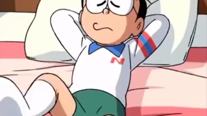 nobita sedang bersantai