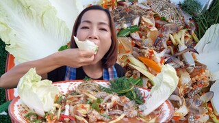 ยำปูม้า แซ่บจัดจ้านกลางทุ่งนายามแลง บรรยากาศดีคัก21/8/64