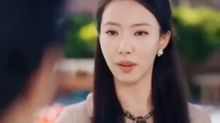 Istri pulang dari perjalanan bisnis menegosiasikan kontrak 5 miliar