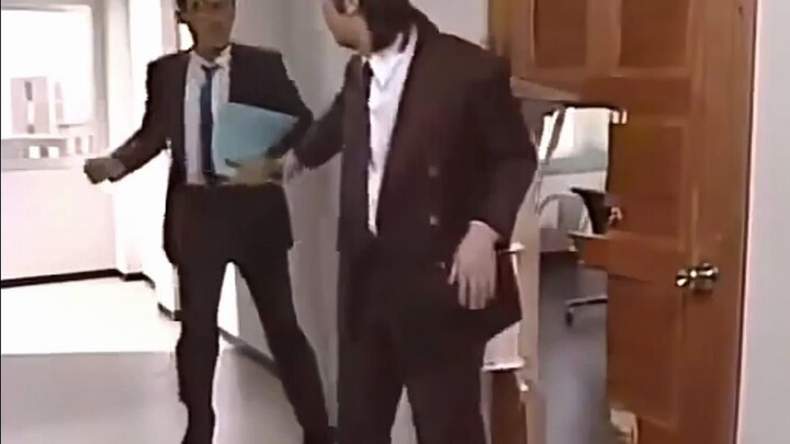 Japanese Comedy Sketch "The Door"