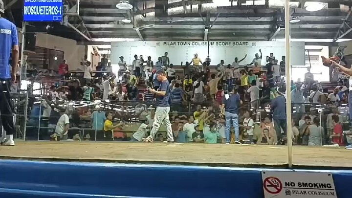 Gilmore Hatch loss pilar coliseum
