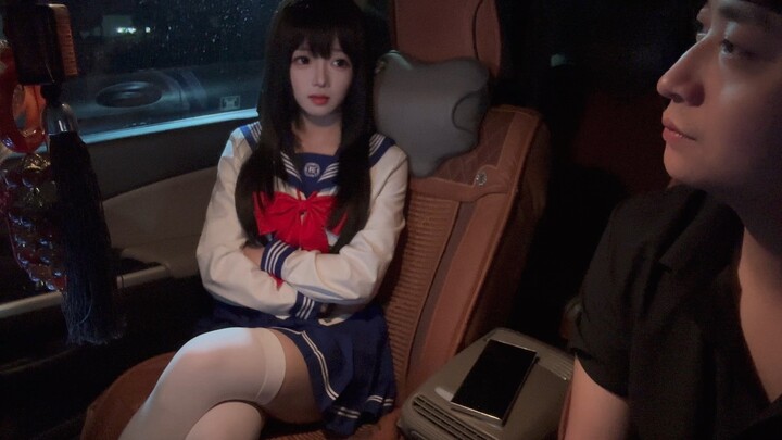 If I live with my 2D girlfriend, when our roles are reversed