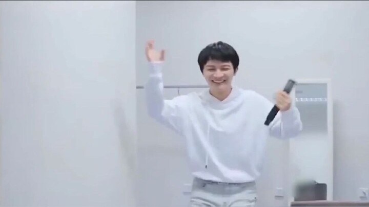 【Zhou Shen】【Xuan Yi】Dreamy Collaboration: Dance in the Practice Room!