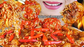 NIKMAT PEDASNYA BAKSO ACI REMPAH TAMBAH TOPPING BAKSO FAVORIT | EATING SOUNDS