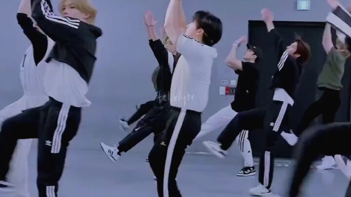 felix stray kids "freeze" dance practice #starykids #fypp