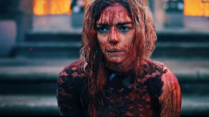 Từ váy cưới đến áo choàng máu, từ Lọ Lem đến Thanos, từ “Em đồng ý” đến “Ta diệt cả dòng họ nhà ngươ