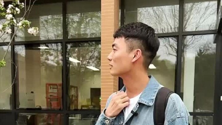 Hãy kể xem mỗi tháng bạn tiêu bao nhiêu tiền? Có bao nhiêu tiền tiết kiệm, rồi tag luôn đứa bạn cùng