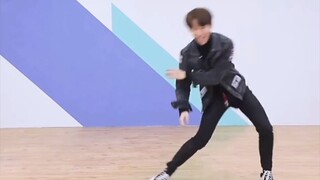 ميماو، لكن دينغ زيرن.. (نسخة فوشيمي مانابو)