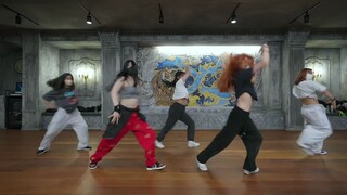 （YGX) Wild Jessi - Cold Blooded