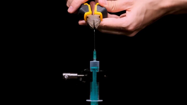 【Phóng to gấp tỷ lần】Cắt kim tiêm bằng ống tiêm