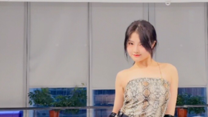 【Kucing Panda】Girls Planet 999 Shen Xiaoting versi vertikal "Ular" Medusa di Dunia💚Lagu cover lengka