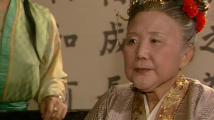 Grandmother Jia’s helplessness about the family’s future