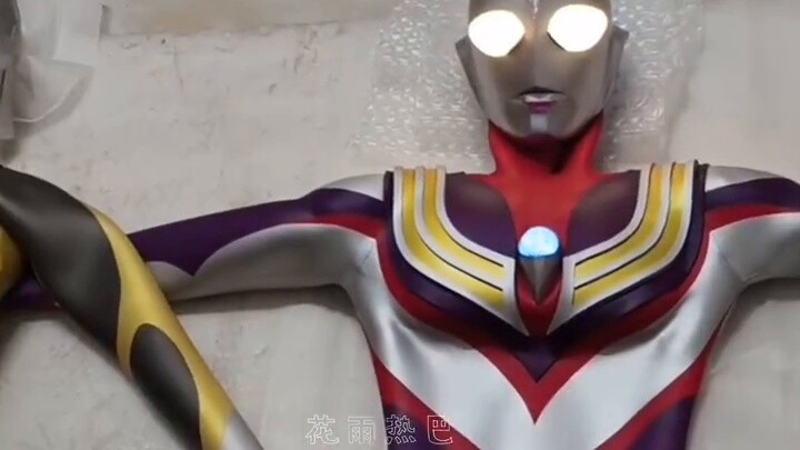 What degree of restoration can the handmade Ultraman Tiga and Camilla leather suits achieve?