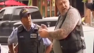 خداع عشوائي للمارة في الخارج