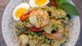 The Best Green curry fried rice prawns with boiled egg ข้าวผัดแกงเขียวหวานกุ้งไข่ต้ม