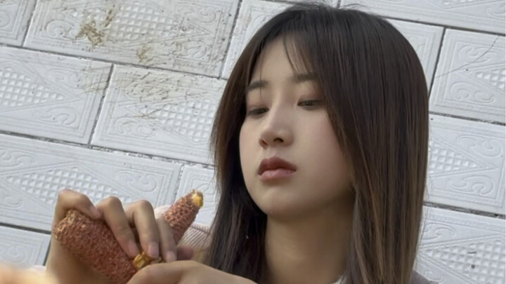 Your romantic girl is online😏😏😏 #rurallife #cinema